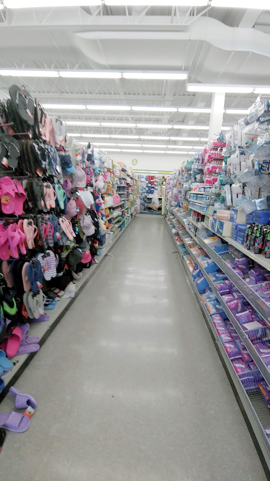 Dollarama | 1620-1624 Wilson Avenue York Sheridan Mall, North York, ON M3L 1B2, Canada | Phone: (416) 245-4220