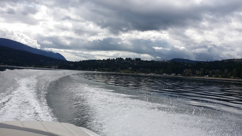 Bayside Marina & Grill | 2509 Blind Bay Rd, Blind Bay, BC V0E 1H1, Canada | Phone: (778) 490-0055