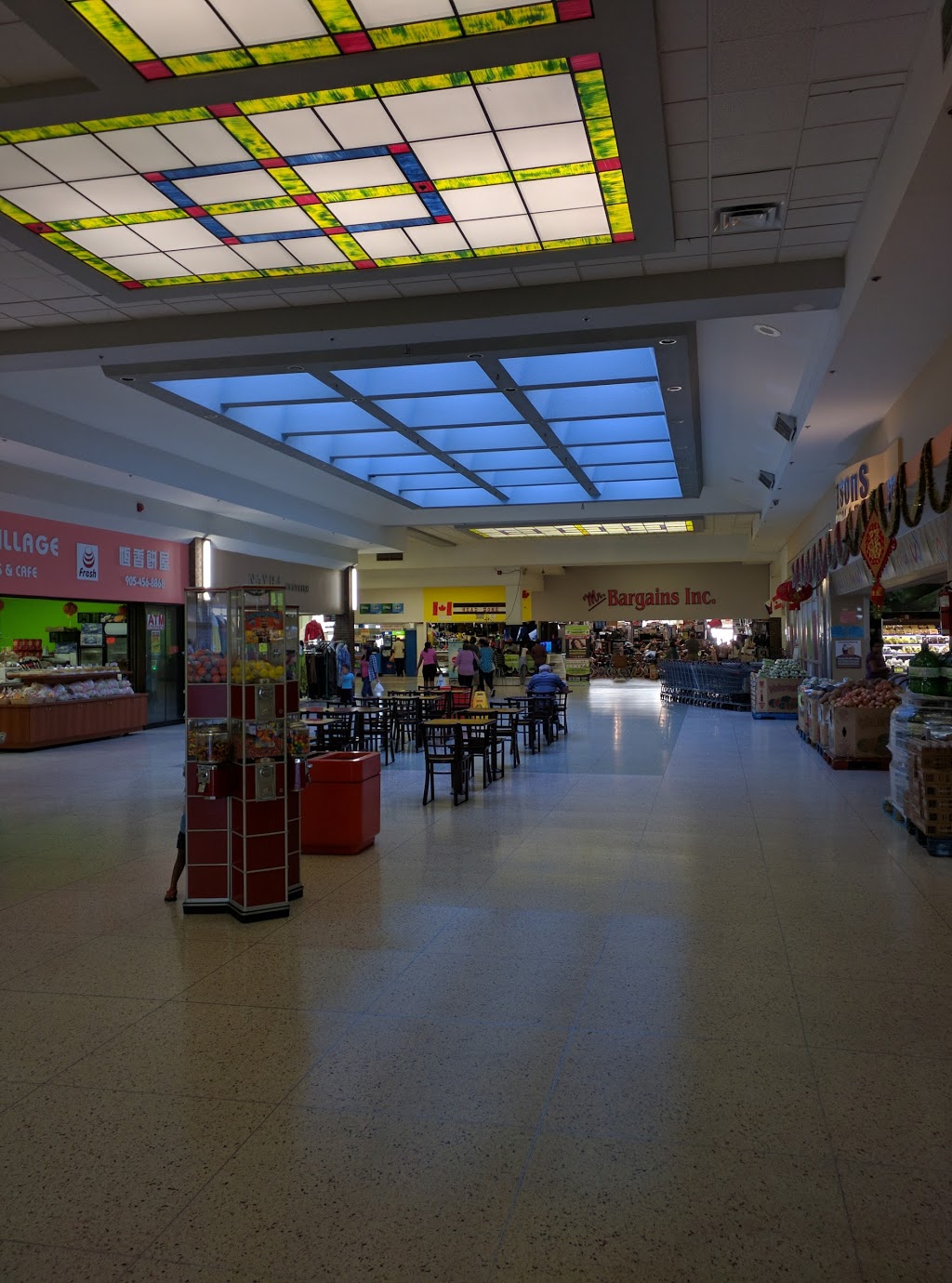 Kennedy Square Mall | 50 Kennedy Rd S, Brampton, ON L6W 3E7, Canada | Phone: (289) 632-1166