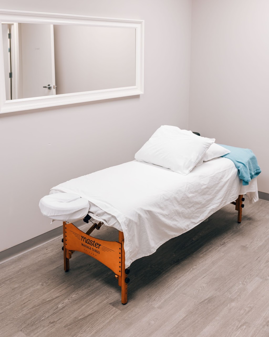 West End Mamas | 1100 Gorham St Unit 10-11C, Newmarket, ON L3Y 8Y8, Canada | Phone: (905) 427-1166