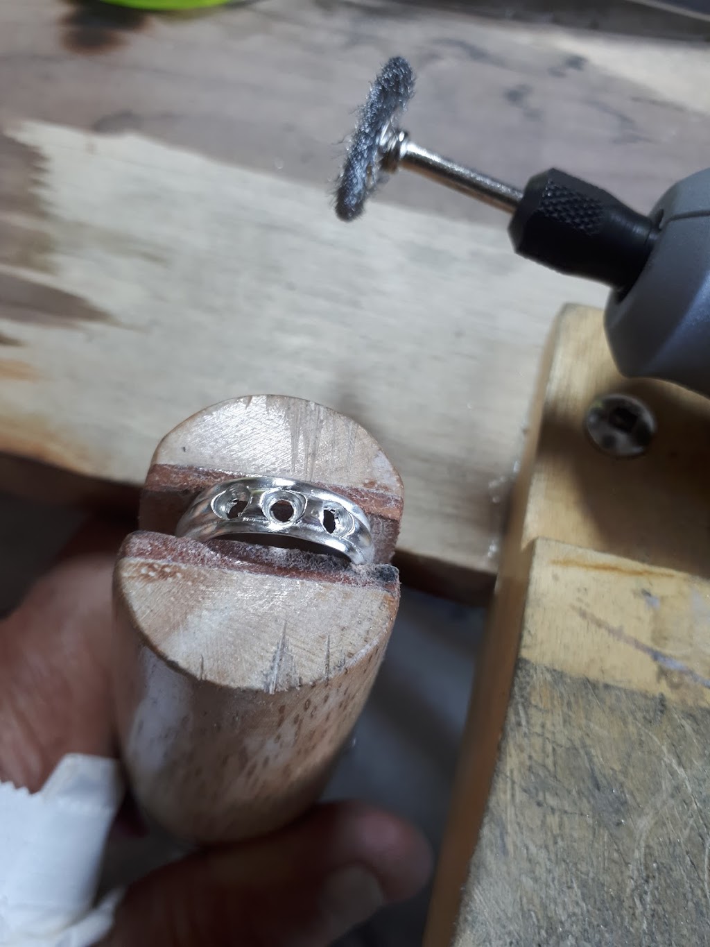 MJB Marathus Jewelry Bench | 1515-335 Rathburn St W, Mississauga, ON L5B 0C8, Canada | Phone: (289) 795-7845