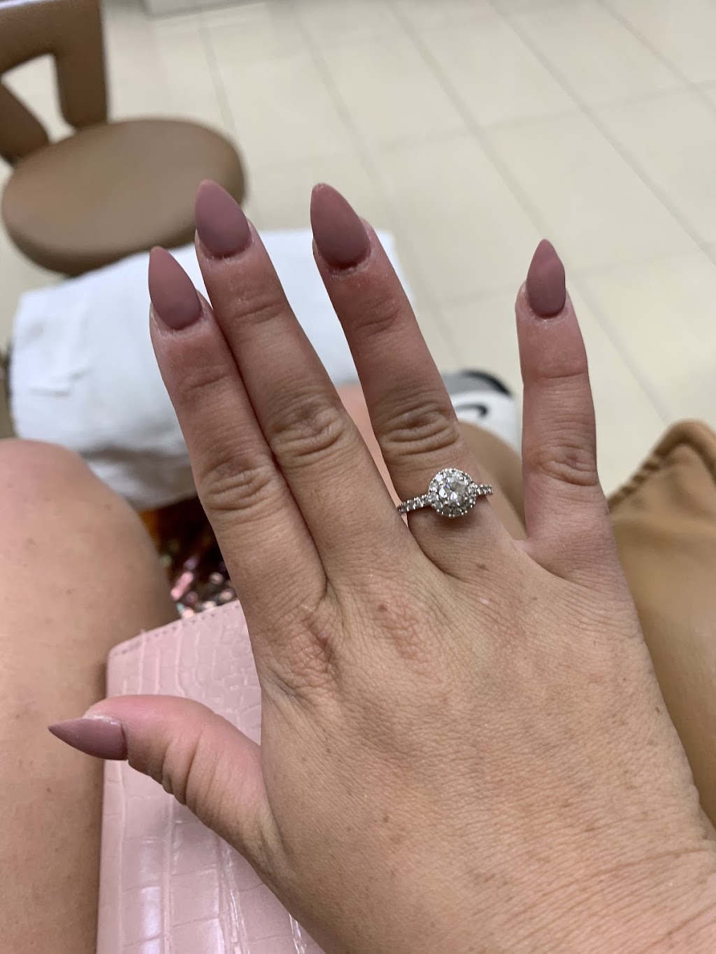 Beauty World Nails & Spa | 1379 Dundas St, London, ON N5W 3B7, Canada | Phone: (519) 455-1888