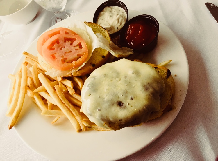 Revolving Dining Room | 5200 Robinson St, Niagara Falls, ON L2G 2A3, Canada | Phone: (905) 356-2651