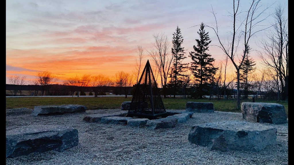 Red Roof Chalet | 317311 3 Line, Meaford, ON N4L 1W7, Canada | Phone: (519) 852-8407