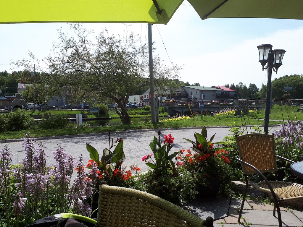 Suwans Thai Cuisine | 3 Invergordon Ave, Minden, ON K0M 2K0, Canada | Phone: (705) 286-1532