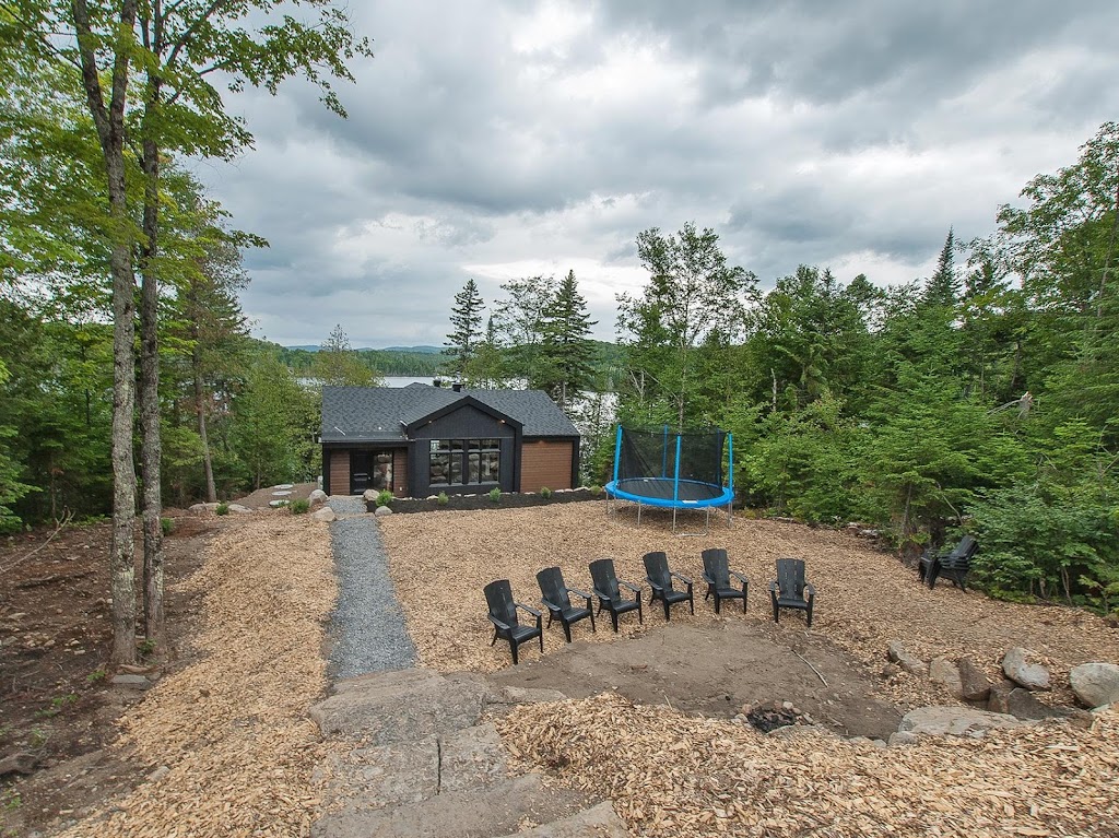 Chalet La Souche | 715 Chem. du Lac-Fidèle, Matawinie, QC J0K 3K0, Canada | Phone: (514) 402-2837