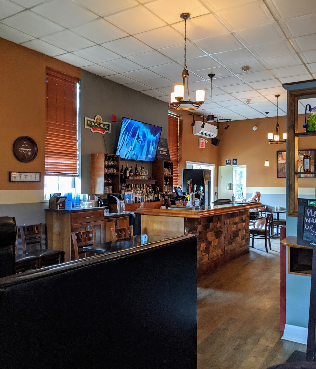 Apollos Pizzeria | 92 Bridge St E, Campbellford, ON K0L 1L0, Canada | Phone: (705) 653-1414