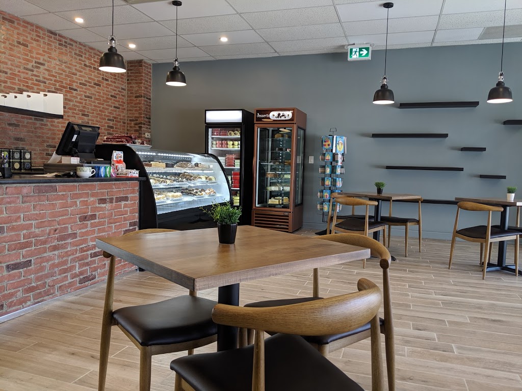 BB Cafe Newmarket | 17335 Yonge St Unit #3, Newmarket, ON L3Y 8Z2, Canada | Phone: (905) 503-7255