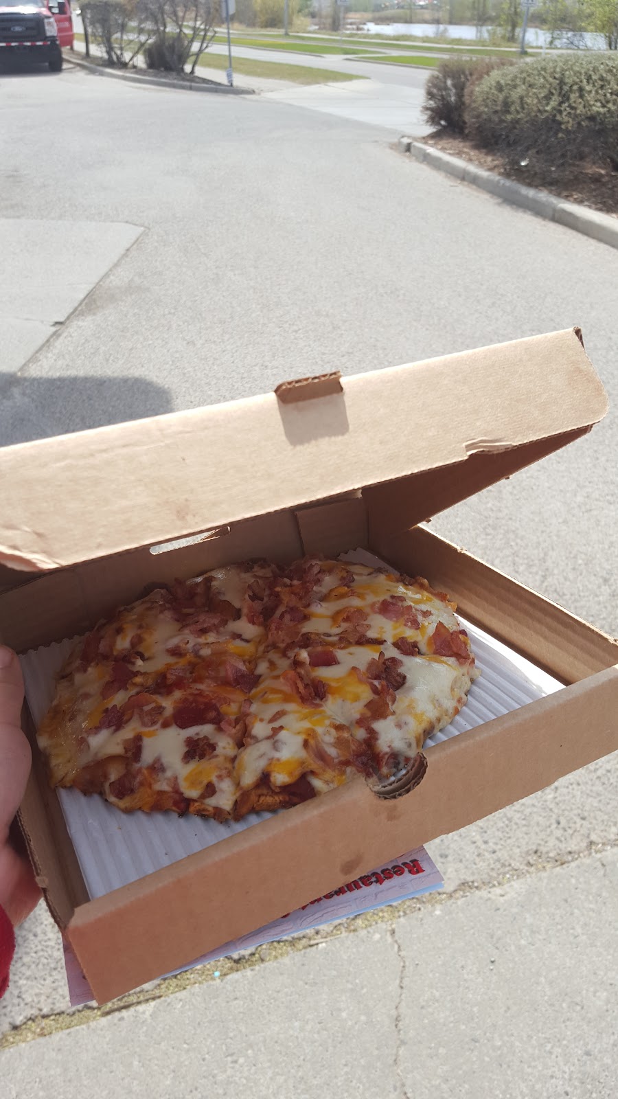 Toms House Of Pizza | 17103 James Mckevitt Rd SW, Calgary, AB T2Y 3Y4, Canada | Phone: (403) 254-4410