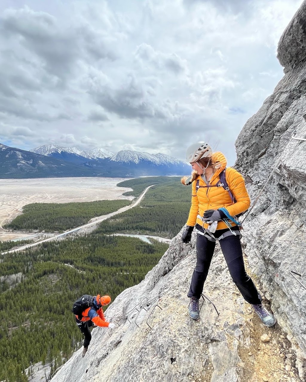 CanRock Mountain Guides | 1080 A Cougar Creek Dr #106, Canmore, AB T1W 1A4, Canada | Phone: (403) 609-0795