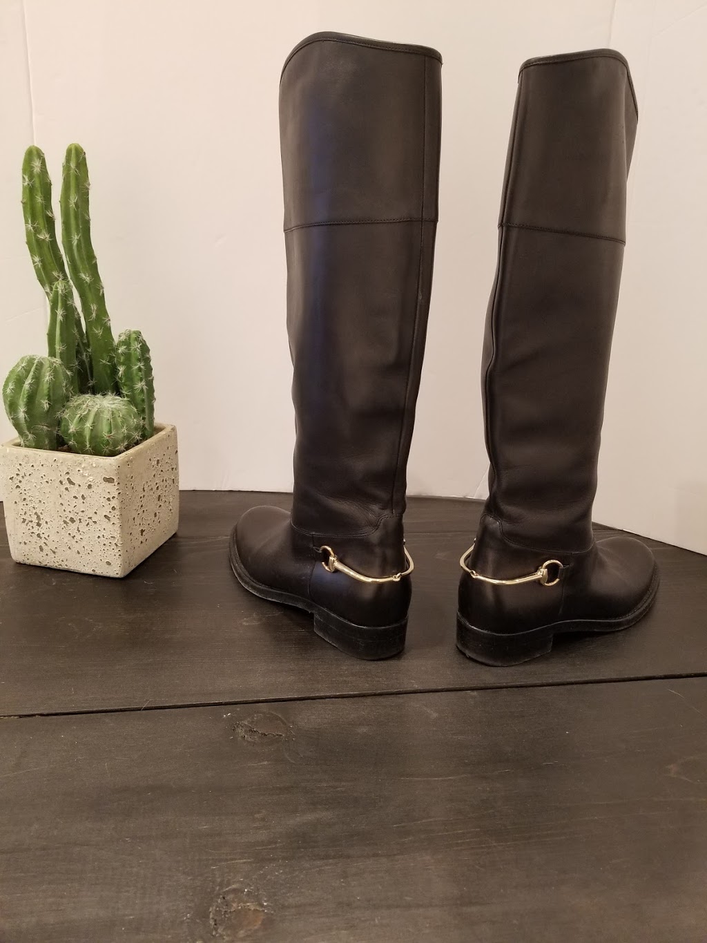 Shameless Resale | 3957 Main St, Vancouver, BC V5V 3P3, Canada | Phone: (604) 428-1792