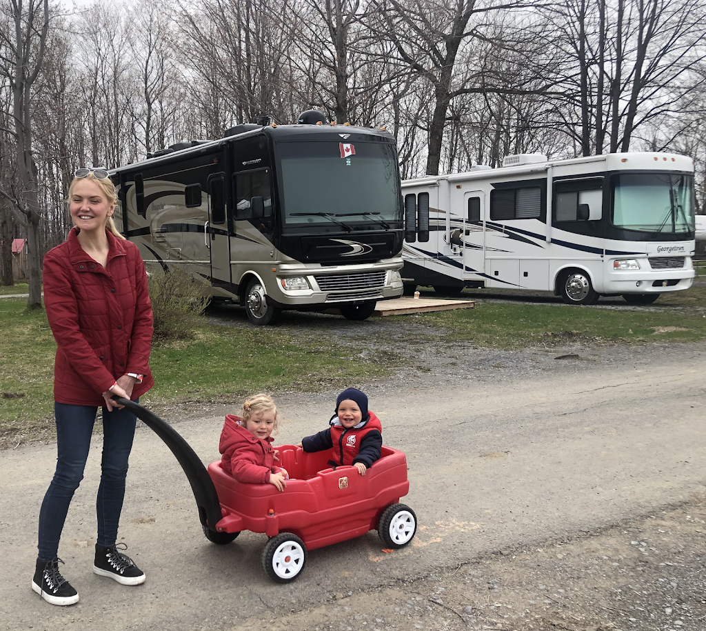 Camping Lac St-Augustin | 155 Chem. du Lac, Saint-Augustin-de-Desmaures, QC G3A 1W7, Canada | Phone: (418) 871-9090