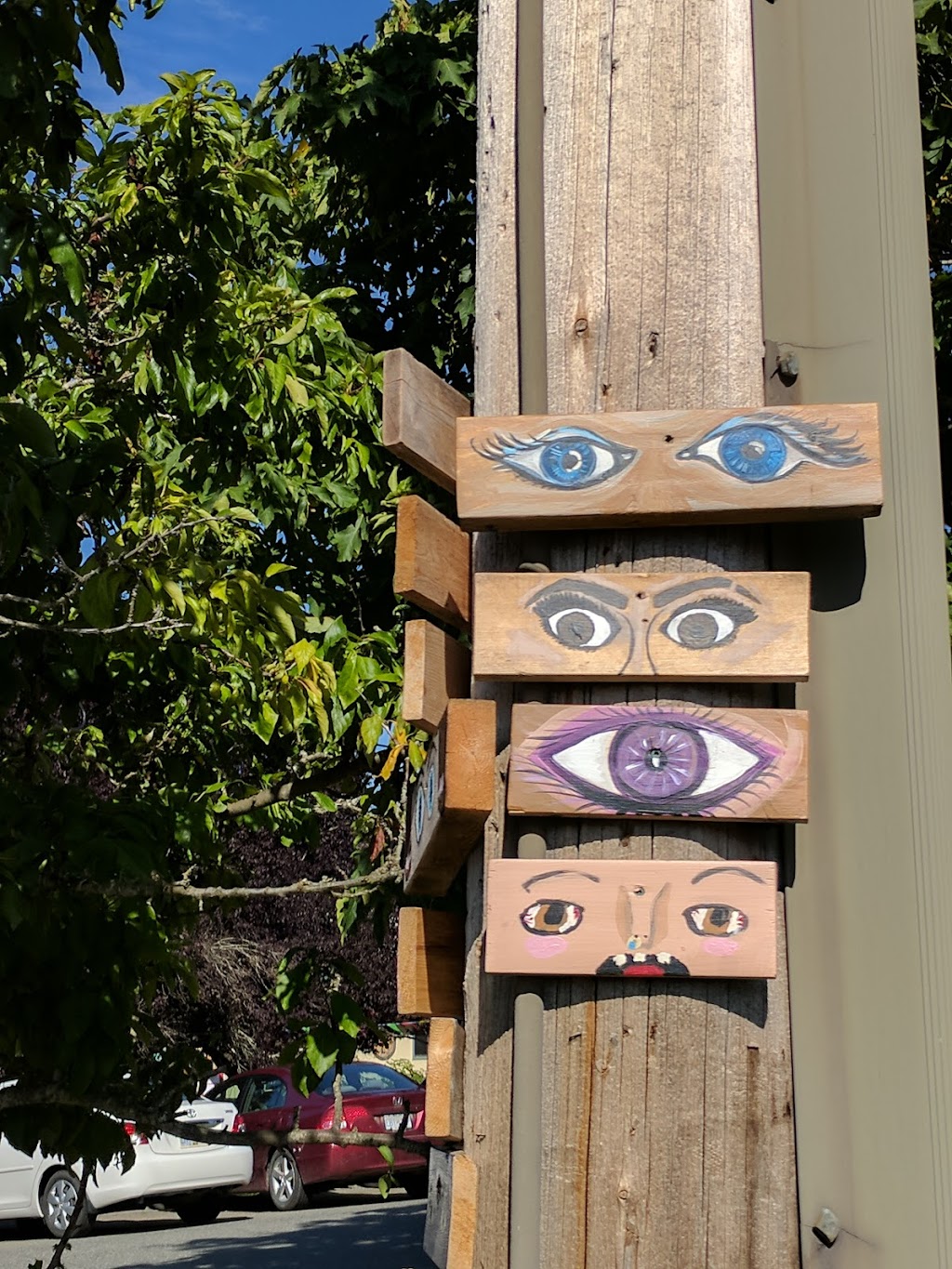 Denman Island General Store | 1069 NW Rd, Denman Island, BC V0R 1T0, Canada | Phone: (250) 335-2293