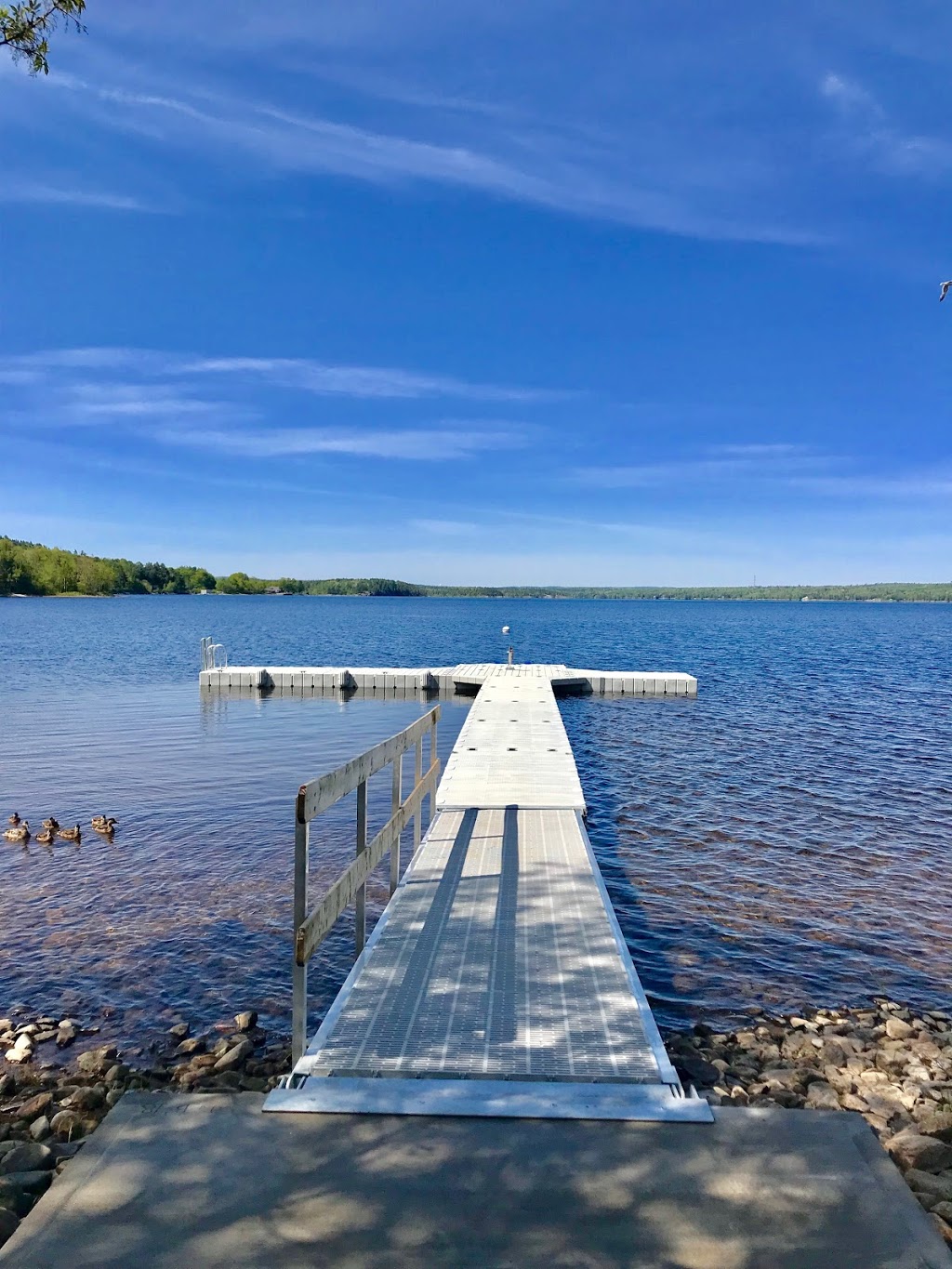 Gateway EZ Docks | 44 Edward St, Cache Bay, ON P0H 1G0, Canada | Phone: (416) 565-7739