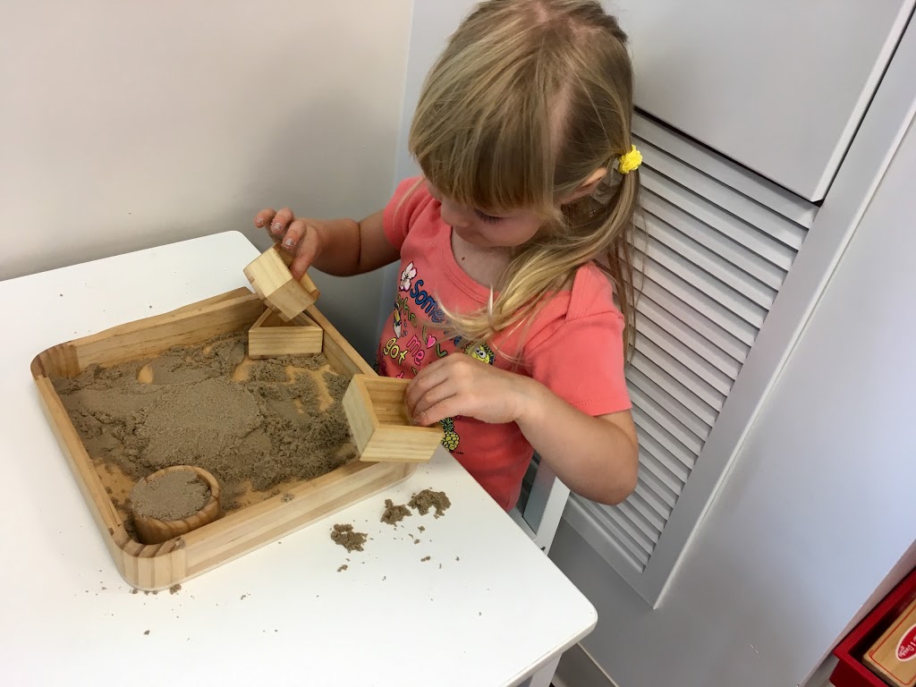 Educara Montessori Child Care | 275 Tartan Dr, Nepean, ON K2J 3T1, Canada | Phone: (613) 702-1116