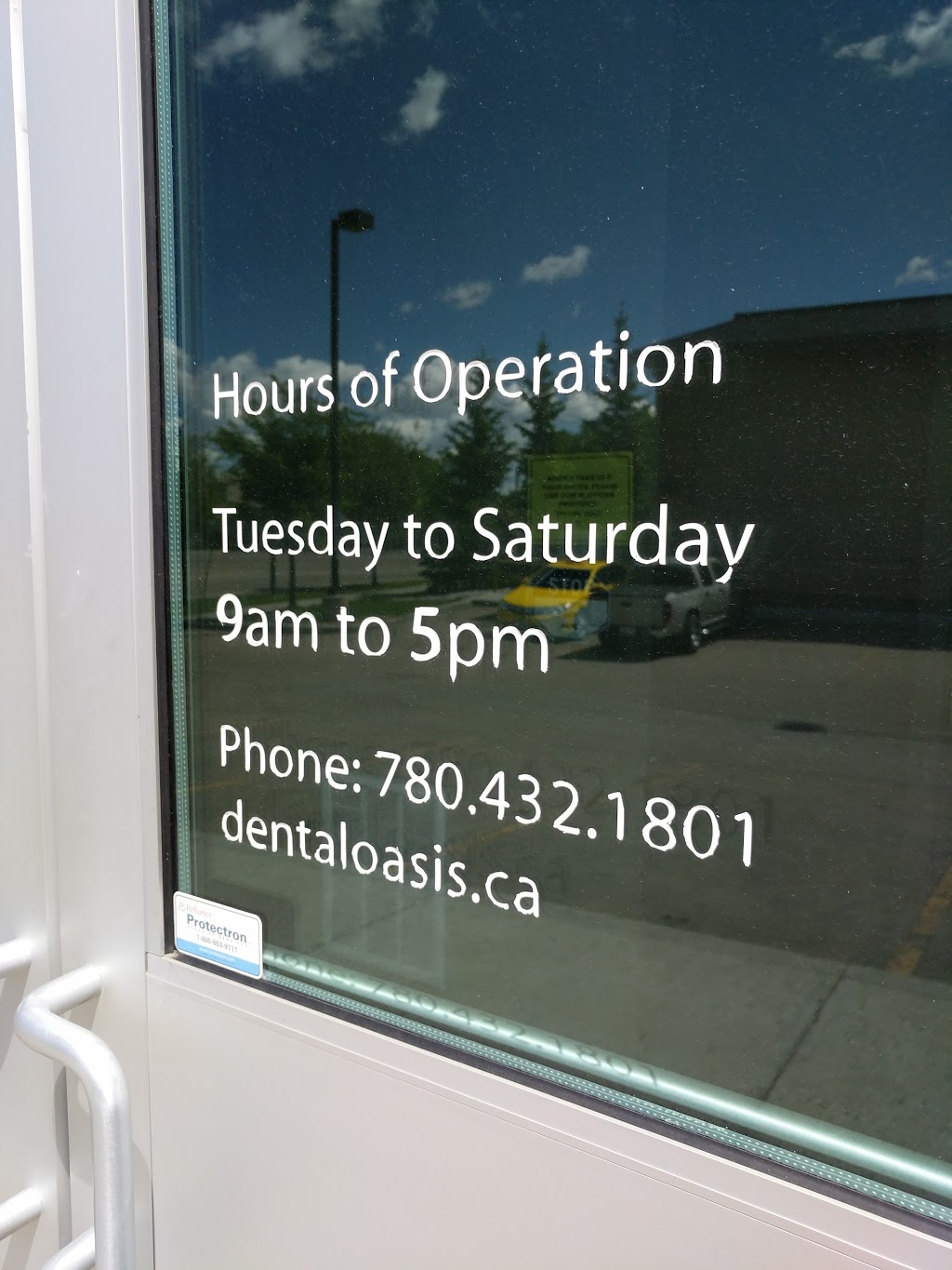 Dental Oasis | 125 Haddow Close NW, Edmonton, AB T6R 3W3, Canada | Phone: (780) 432-1801