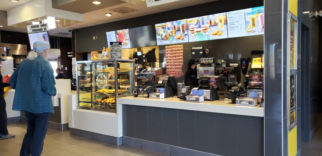 McDonalds | 6750 Avenue de la Plaza, Sorel-Tracy, QC J3R 4L7, Canada | Phone: (450) 743-1313