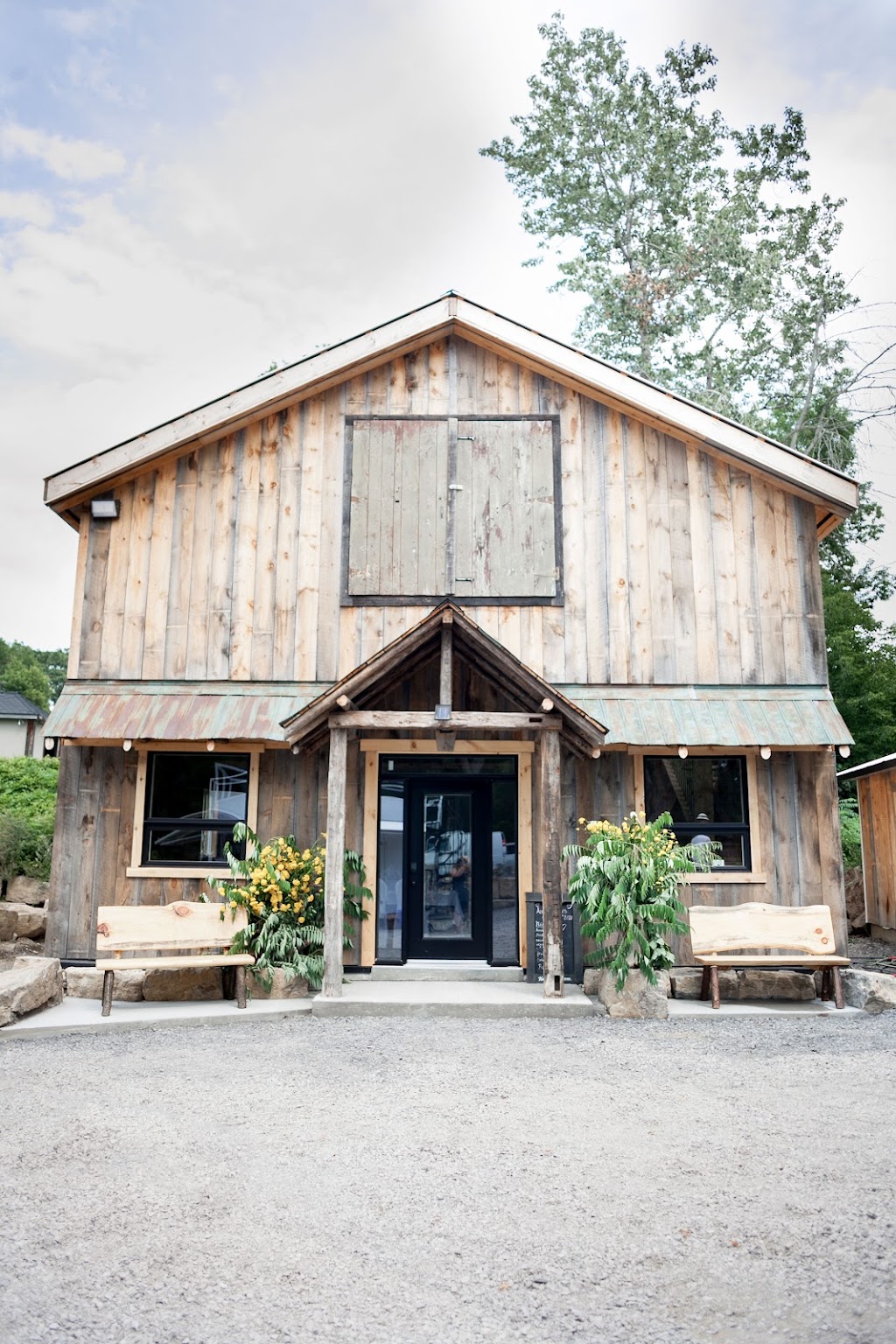 Cedardale Barn | 328A River Rd, Ottawa, ON K1V 1H2, Canada | Phone: (613) 218-7111