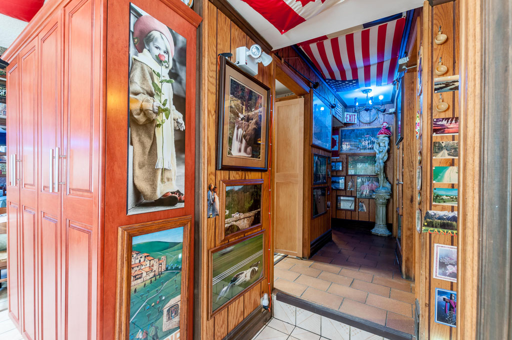 Piccolo Castello Trattoria | Wahnekewening Bch, Penetanguishene, ON L0K 1P0, Canada | Phone: (705) 533-3883