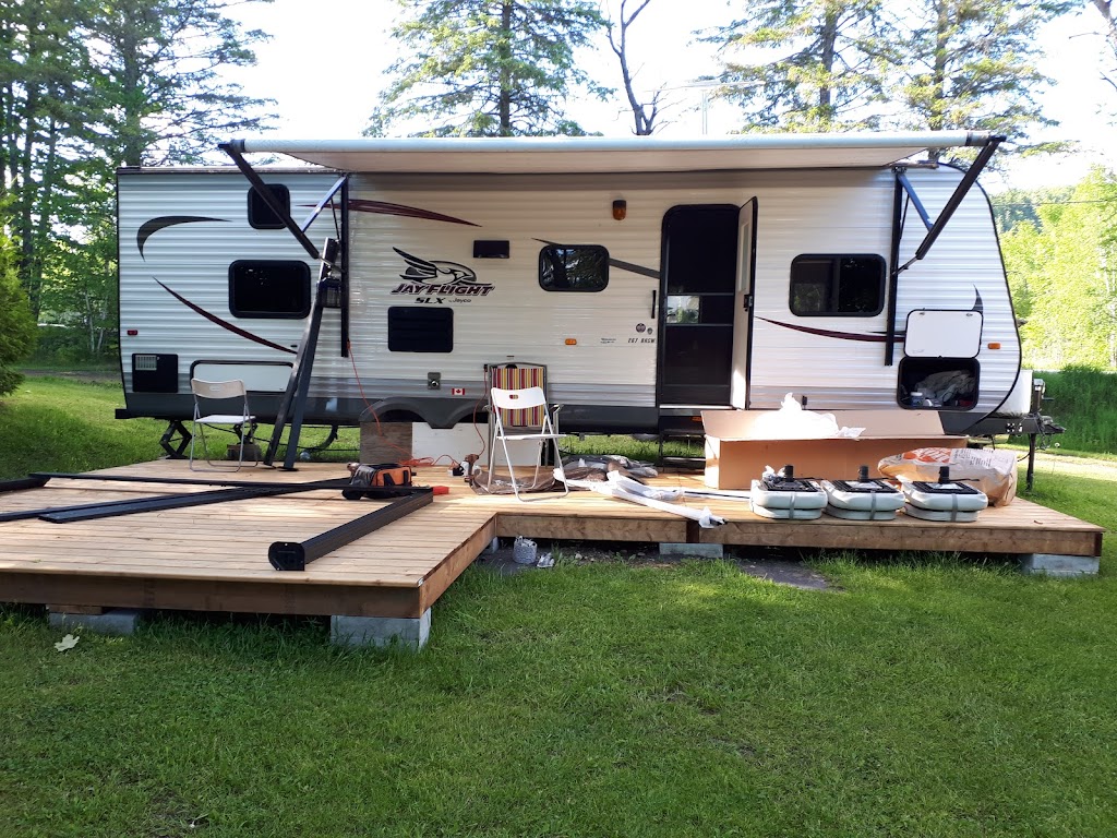 Camping A La Clairiere | 2000 Chem. du Tour du Lac des Iles, Mont-Laurier, QC J9L 3G7, Canada | Phone: (819) 623-2607