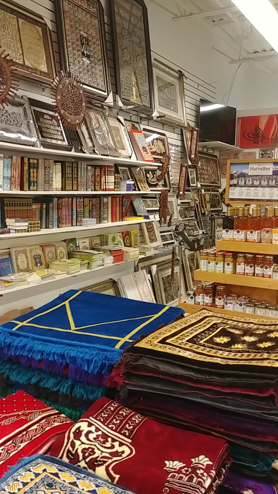 Marhaba Book Store and Hijab Fashion | 2200 Brock Rd A3, Pickering, ON L1X 2R2, Canada | Phone: (647) 401-1150