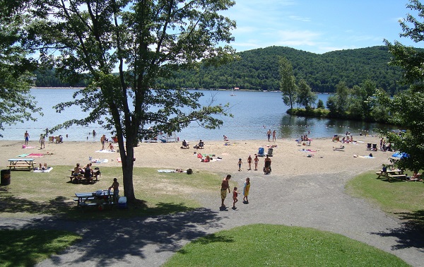Tessier Beach - City of Sainte-Agathe-des-Monts | 35 Rue Major, Sainte-Agathe-des-Monts, QC J8C 1E8, Canada | Phone: (819) 326-0457