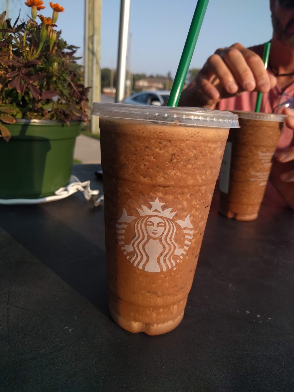 Starbucks | 420 Essa Rd, Barrie, ON L4N 9J7, Canada | Phone: (705) 739-7717