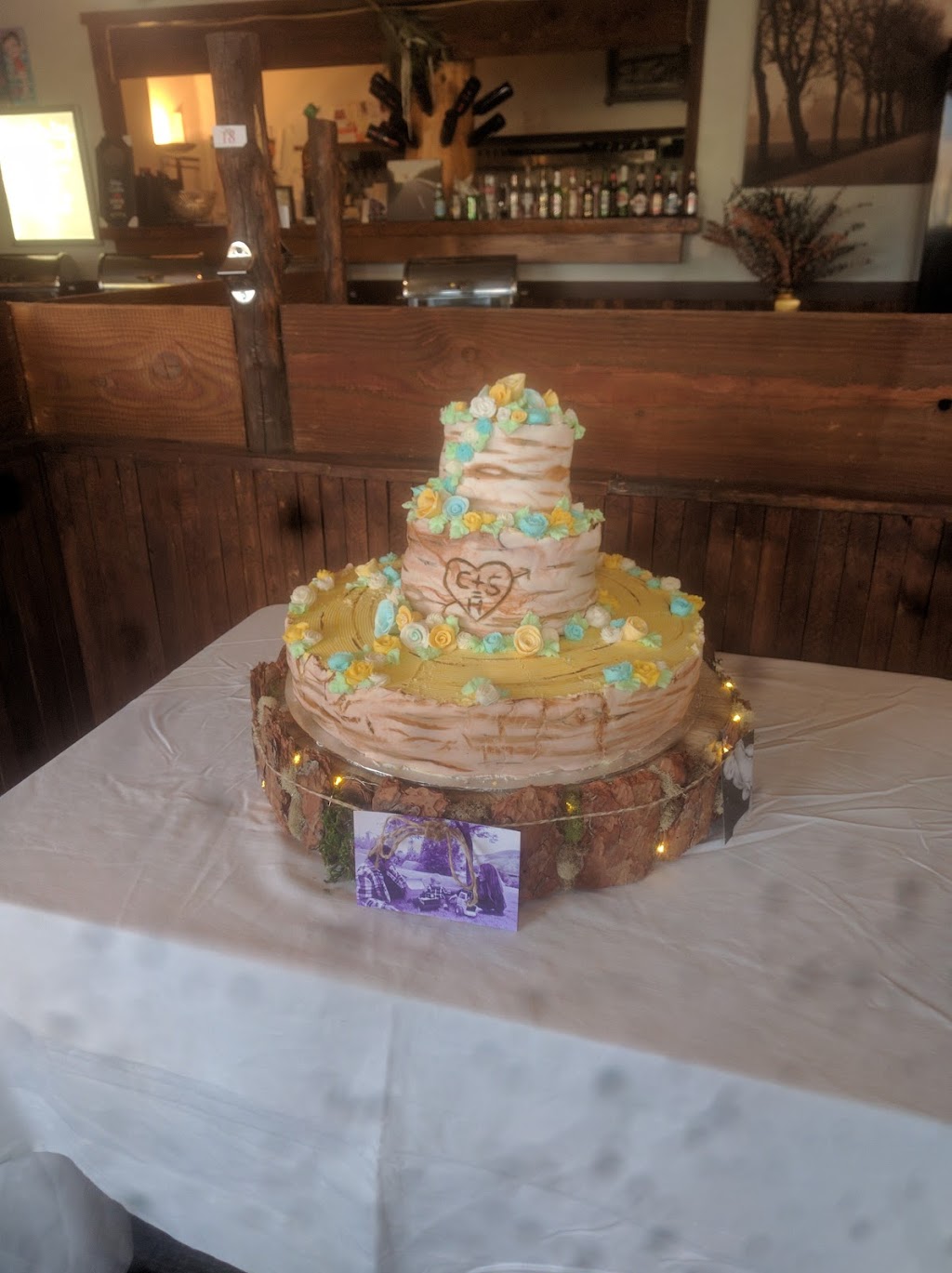 Ashcroft Bakery and Coffee Shop | 303 3rd St, Ashcroft, BC V0K 1A0, Canada | Phone: (250) 453-9212