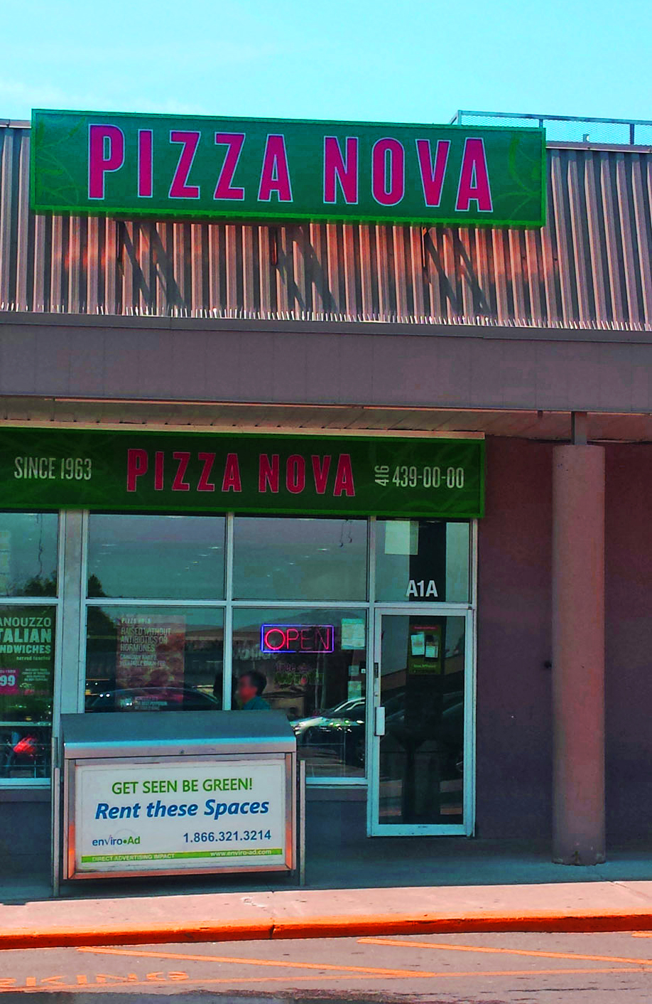 Pizza Nova | 3100 Dixie Rd, Mississauga, ON L4Y 2A6, Canada | Phone: (416) 439-0000