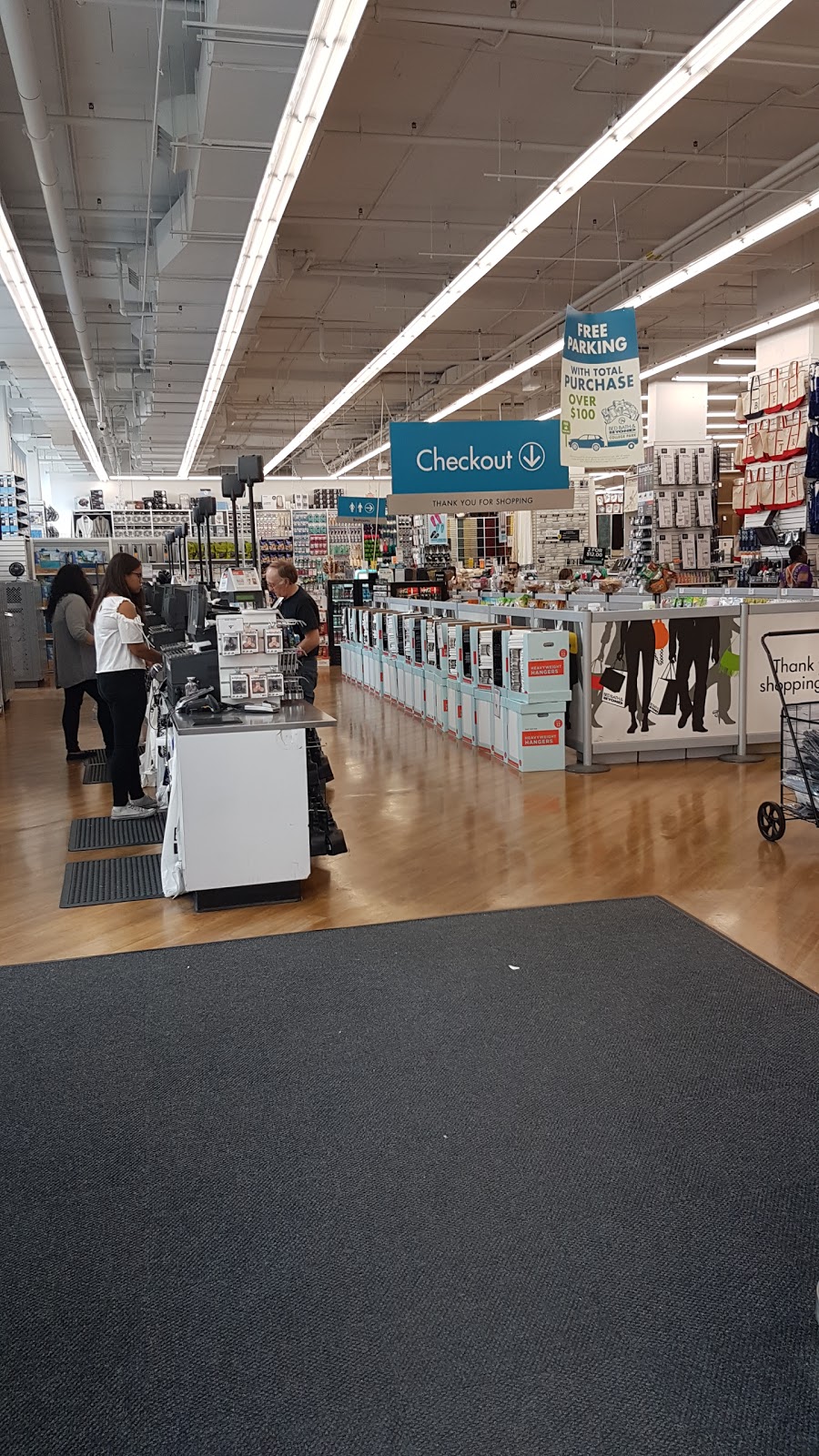 Bed Bath & Beyond | 382 Yonge St, Toronto, ON M5B 1S8, Canada | Phone: (416) 205-9653