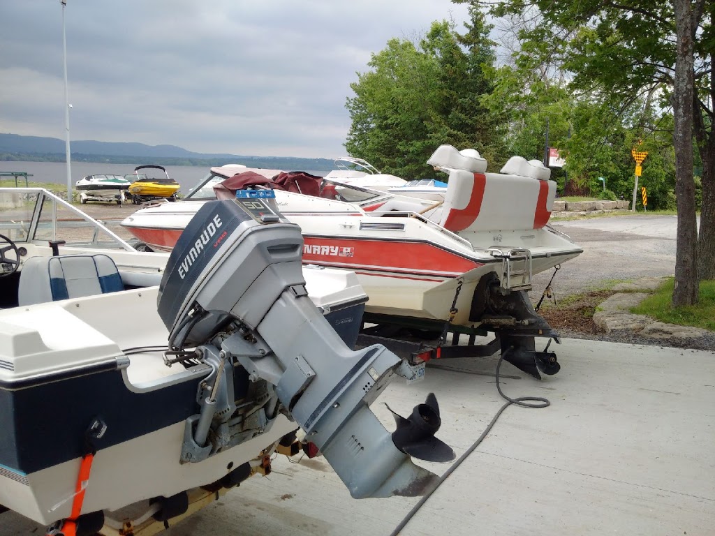 Port of Call Marina | 213 Vances Side Rd, Dunrobin, ON K0A 1T0, Canada | Phone: (613) 832-1414