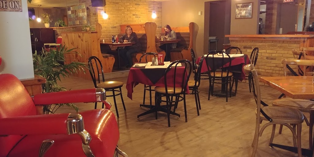 Beacon Restaurant | 146 45th St N, Wasaga Beach, ON L9Z 1Z2, Canada | Phone: (705) 429-4433