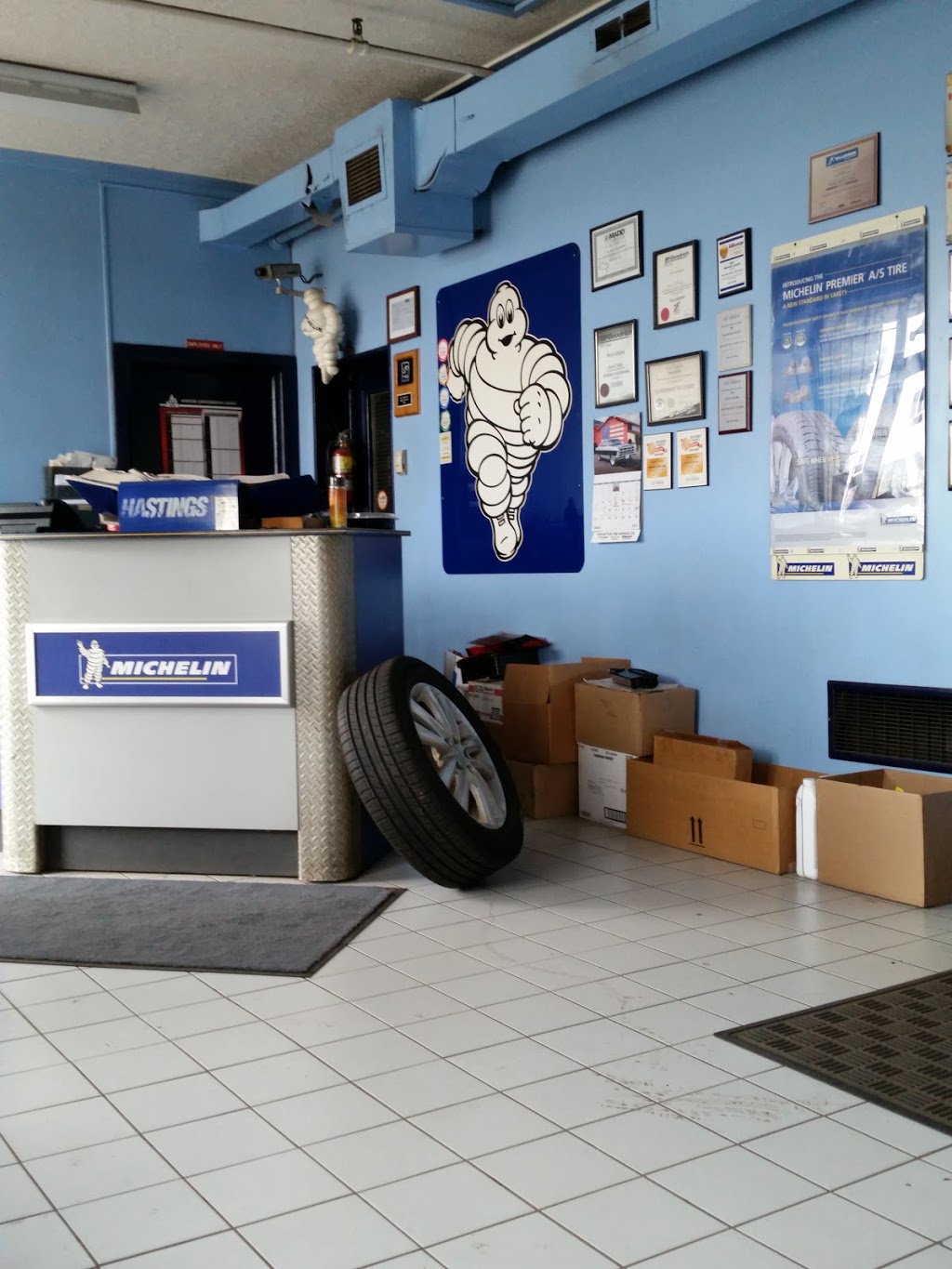 Ron Mittons Tire Sales | 295 Danforth Rd, Scarborough, ON M1L 3X2, Canada | Phone: (416) 699-2128