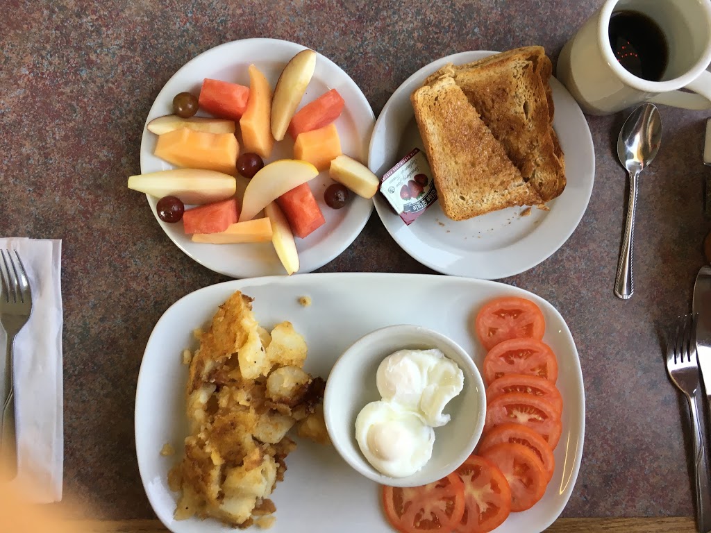 Chuckwagon Restaurant | 7 Ingersoll Road, Woodstock, ON N4S 2R1, Canada | Phone: (519) 539-2522