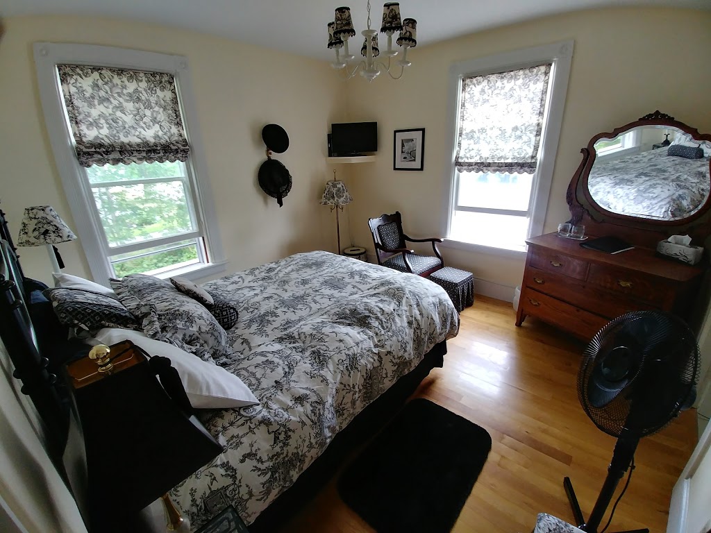 River Reflection Bed & Breakfast | 255 King St, Bridgewater, NS B4V 1A7, Canada | Phone: (902) 527-2682