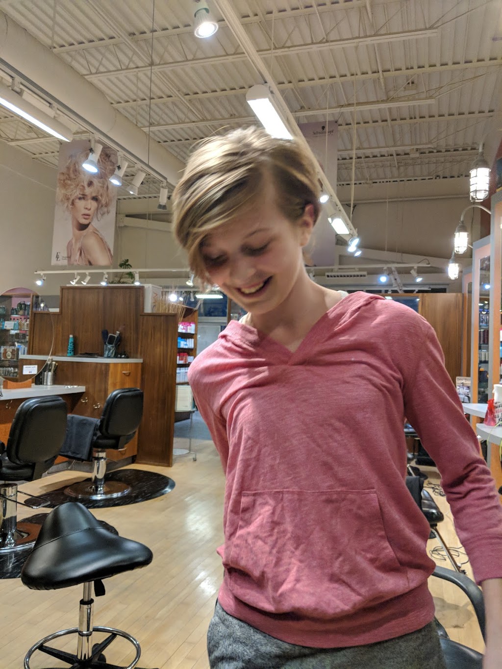 Scissors Hair Studio | 499 Terry Fox Dr, Kanata, ON K2T 1H7, Canada | Phone: (613) 592-8107