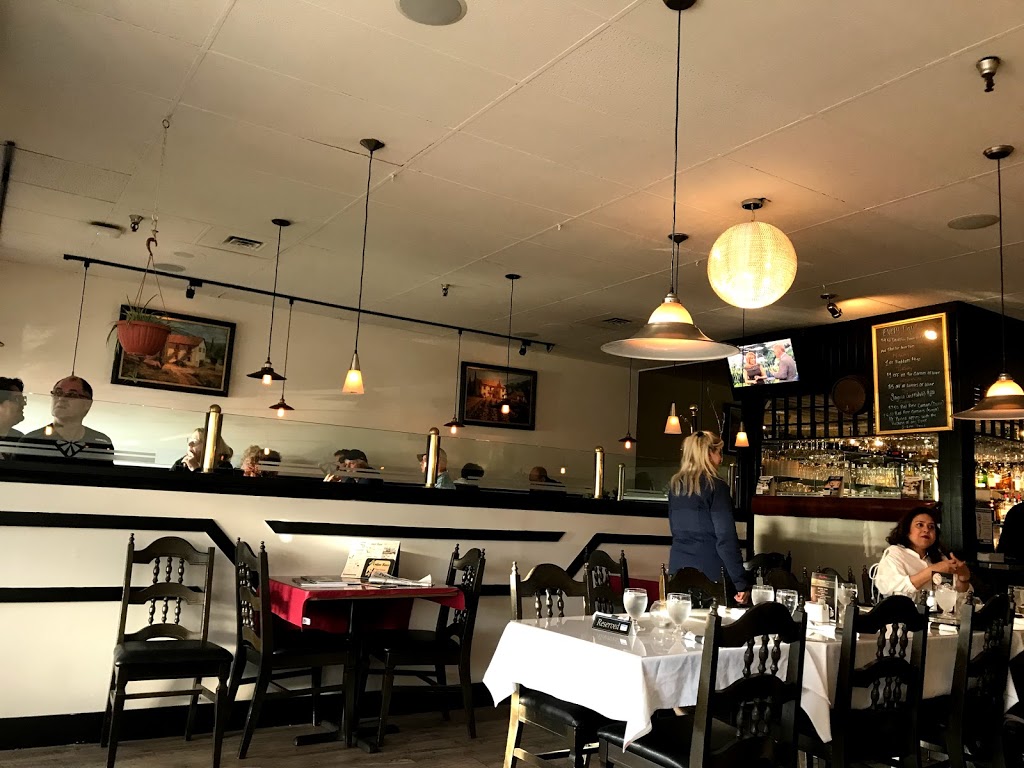 Red Rose Restaurant in Surrey | 6914 King George Blvd, Surrey, BC V3W 4Z9, Canada | Phone: (604) 591-8850