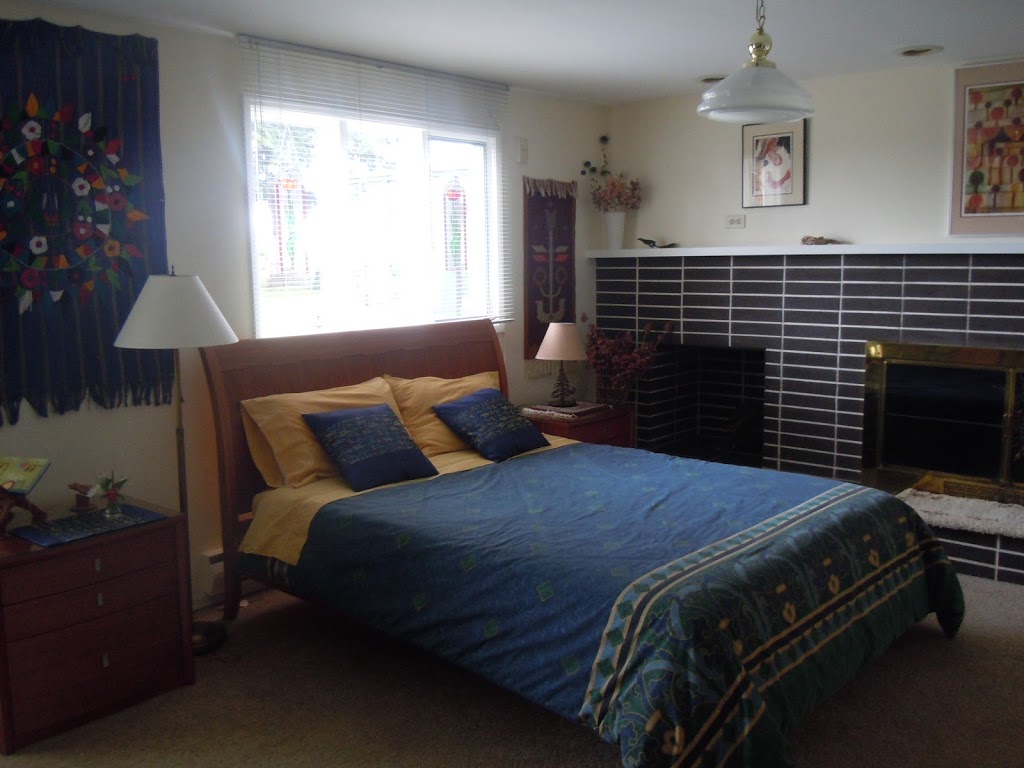 Fraser Riverview Holiday Apartment | 21496 River Rd, Maple Ridge, BC V2X 2B6, Canada | Phone: (604) 467-2783