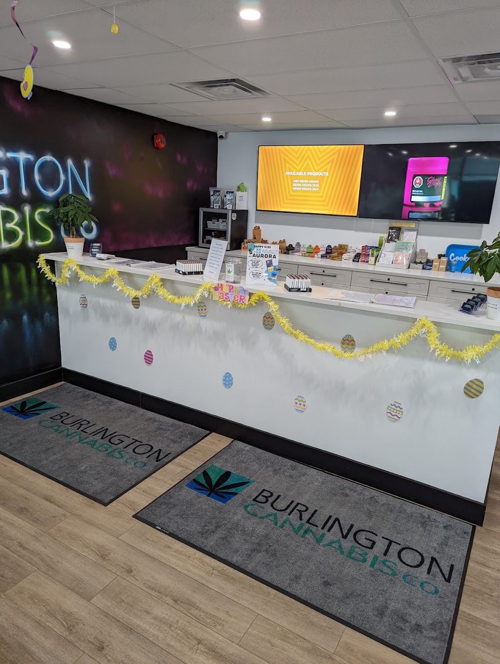 Burlington Cannabis | 2025 Upper Middle Rd Unit 24, Burlington, ON L7P 4K1, Canada | Phone: (905) 332-0420