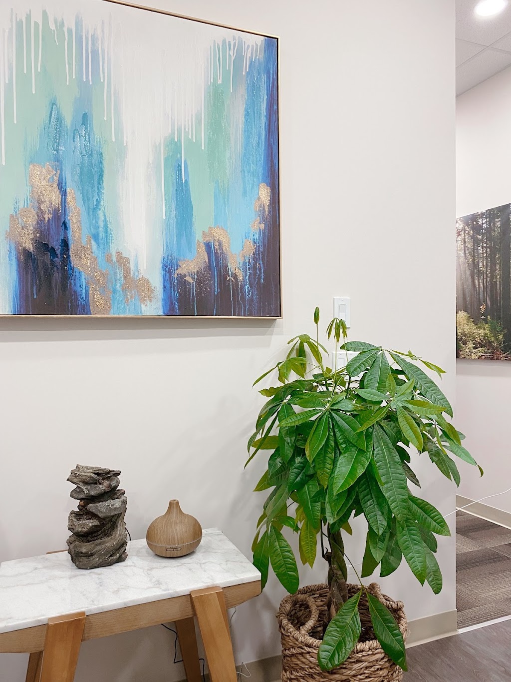 Massage Life Edmonton West - Granville Station | 20914 62 Ave NW, Edmonton, AB T5T 4L5, Canada | Phone: (587) 460-7078