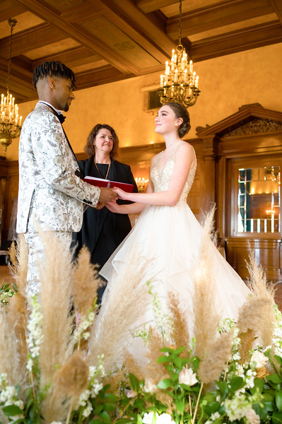 First Chapter Weddings | 1650 Leila Ave #4, Winnipeg, MB R2P 2E5, Canada | Phone: (204) 794-7565