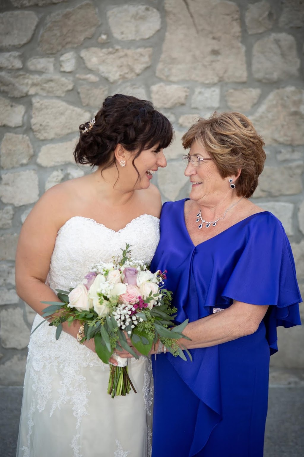 Helens Bridal | 520 Bryne Dr #9, Barrie, ON L4N 9P6, Canada | Phone: (705) 734-0680