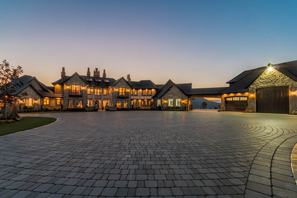 Island House Sellers RE/MAX Alliance | 770B Hillside Ave, Victoria, BC V8T 1Z6, Canada | Phone: (250) 294-6683