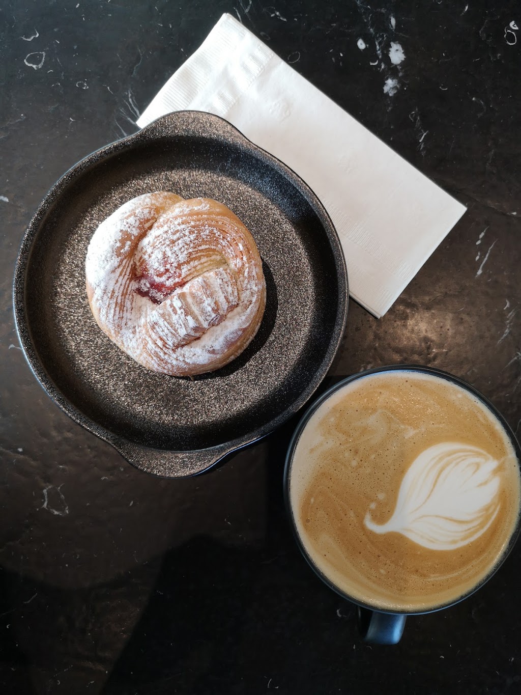 .CAFÉ | 2323 A. des Laurentides, Laval, QC H7S 2J7, Canada | Phone: (450) 689-5162
