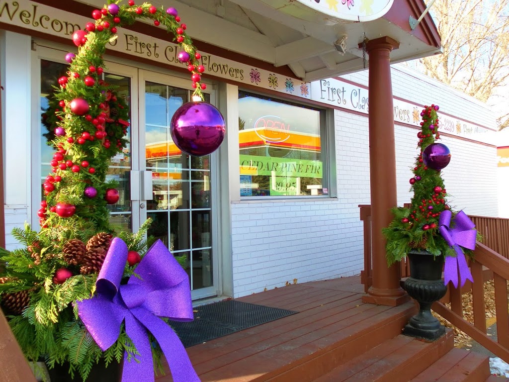First Class Flowers | 8251 Elbow Dr SW, Calgary, AB T2V 1K6, Canada | Phone: (403) 255-2239