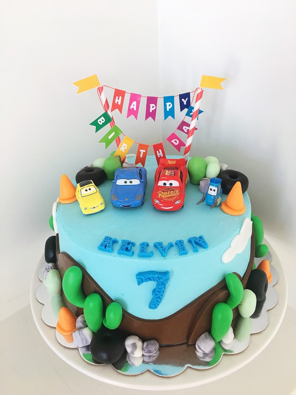 Floral Cake | 3-2790 Pembina Hwy, Winnipeg, MB R3T 2H8, Canada | Phone: (204) 615-6668
