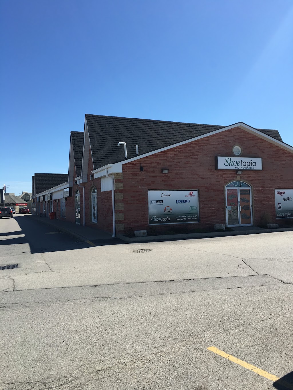 Shoetopia - Fergus | 860 Tower St S, Fergus, ON N1M 3N7, Canada | Phone: (519) 787-1834
