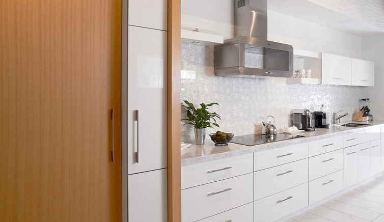 Wolstencroft Kitchens Ltd | 25 Scarsdale Rd, North York, ON M3B 2R2, Canada | Phone: (416) 385-0043