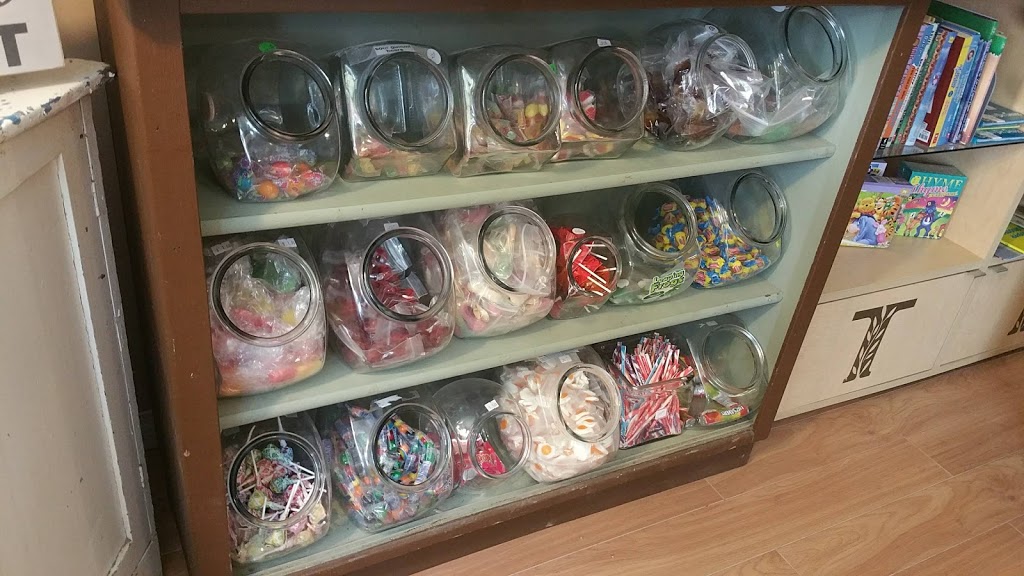 The Jelly Bean Shoppe | 135 Saskatchewan St, Elbow, SK S0H 1J0, Canada | Phone: (306) 690-7288