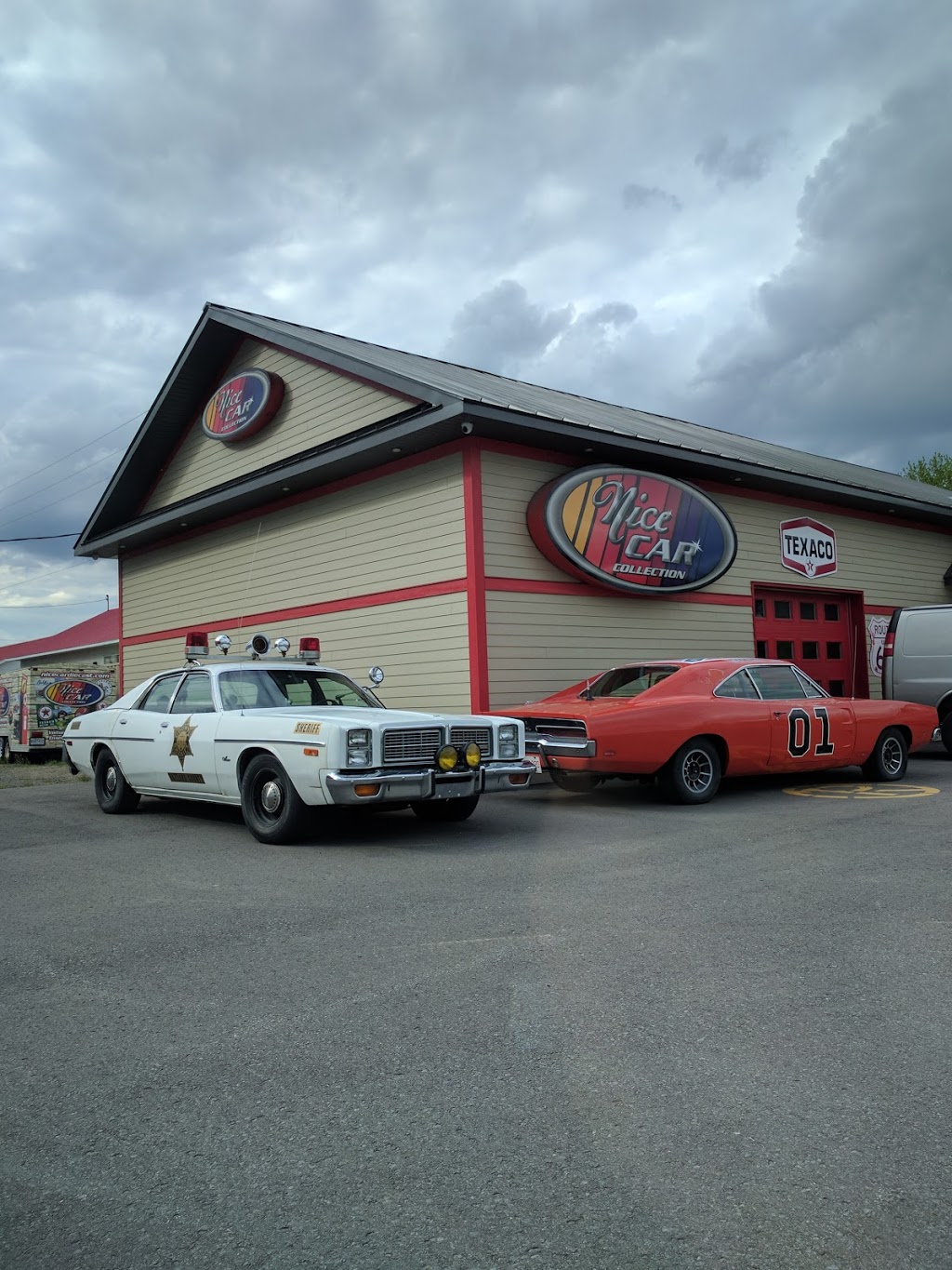 Irving | 14 Rue Sainte Anne, Yamachiche, QC G0X 3L0, Canada | Phone: (819) 228-5620